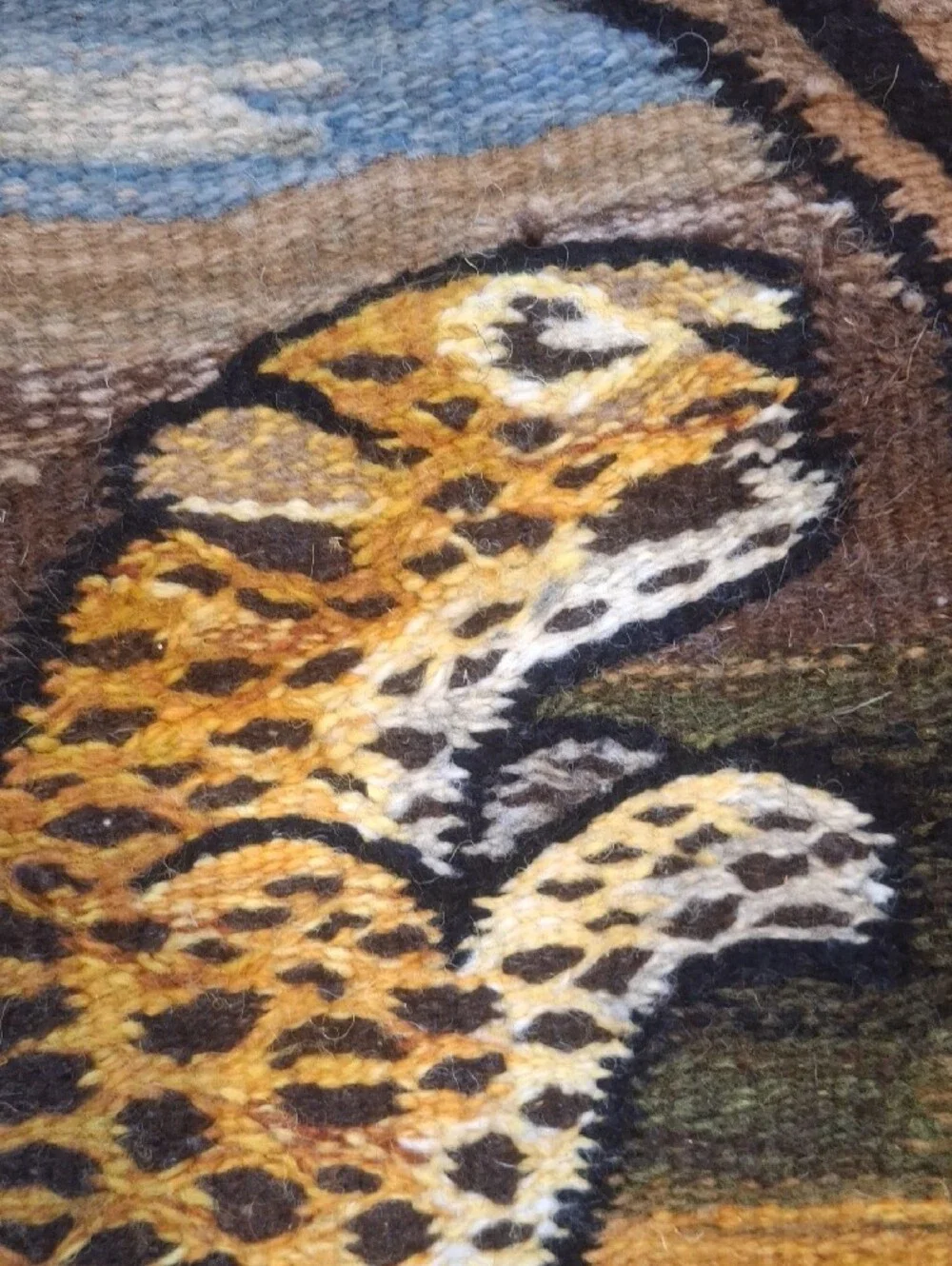 Leopard Tree Wall Tapestry - Brown & Gold Home Wall Decor